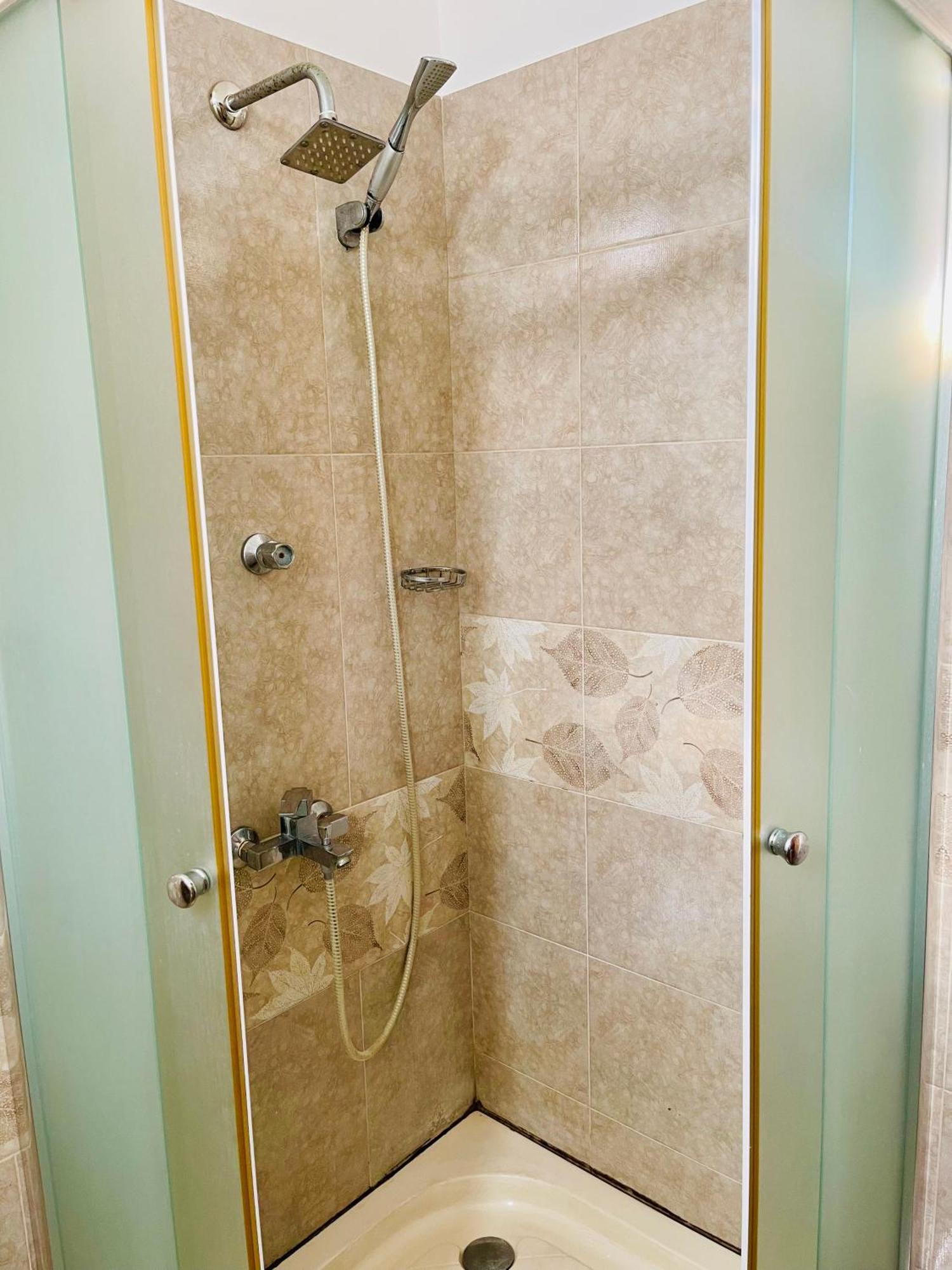 Sand & Surf Guest House Негомбо Екстер'єр фото