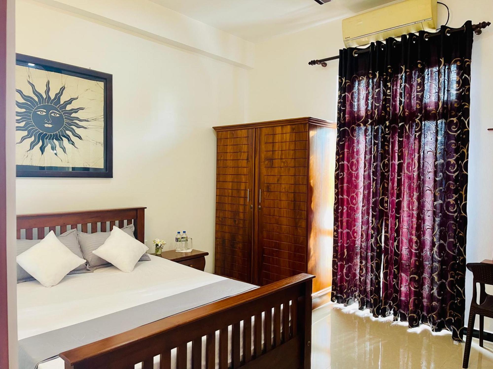 Sand & Surf Guest House Негомбо Екстер'єр фото